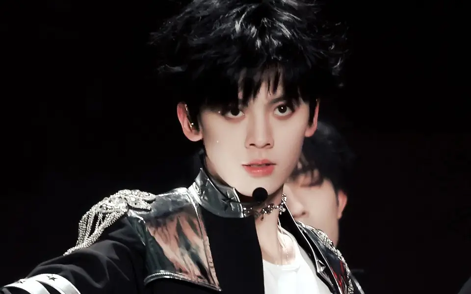 TF家族三代养成系爱豆_tf三代有哪几个有黑料的明星,_TF家族三代恋爱传闻